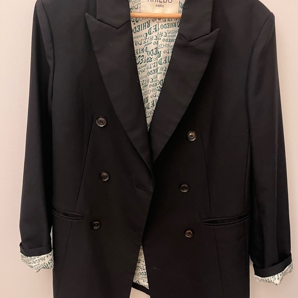 The Black Blazer with Graphic Lining - Picture 1 of 5